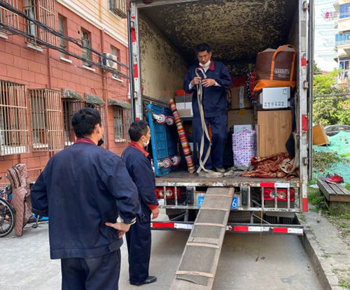 青浦高楼层居民搬场